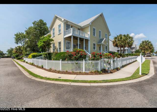 Property at 1523 Island Marina Dr, Carolina Beach, NC 28428, 3 beds, 3 baths
