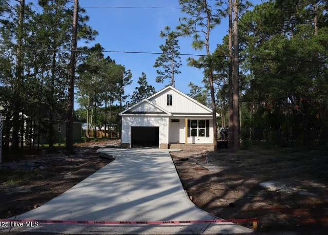 Property at 253 Sycamore Rd, Southport, NC 28461, 3 beds, 2 baths