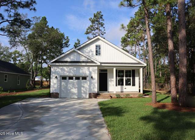Property at 253 Sycamore Rd, Southport, NC 28461, 3 beds, 2 baths