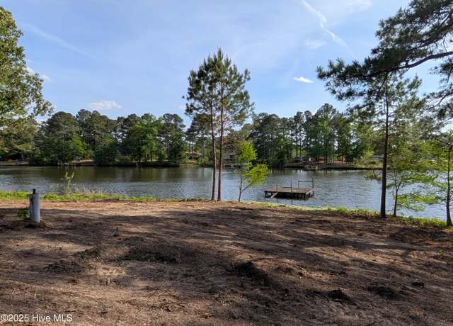 Property at 1677 Sampson Acres Dr, Clinton, NC 28328