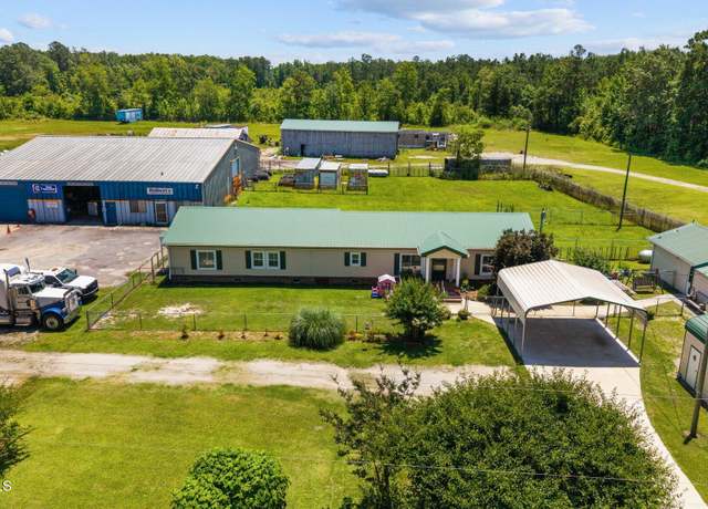 Property at 1831 Clarks Rd, New Bern, NC 28562, 3 beds, 2 baths