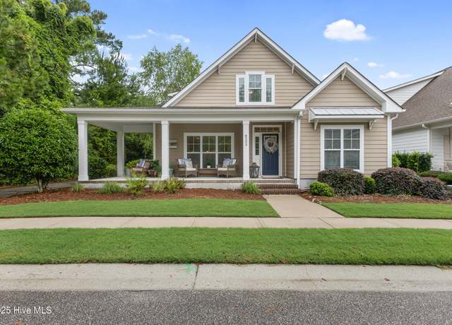 Property at 8203 Brays Dr, Wilmington, NC 28411, 3 beds, 3 baths