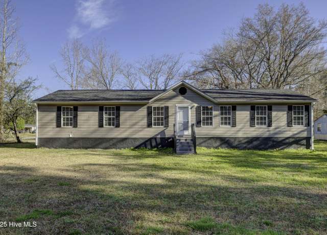 Property at 2827 New Rd, Burgaw, NC 28425, 3 beds, 2 baths