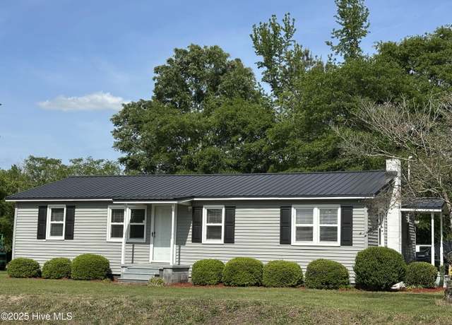 Property at 2195 Rosewood Rd, Goldsboro, NC 27530, 2 beds, 2 baths