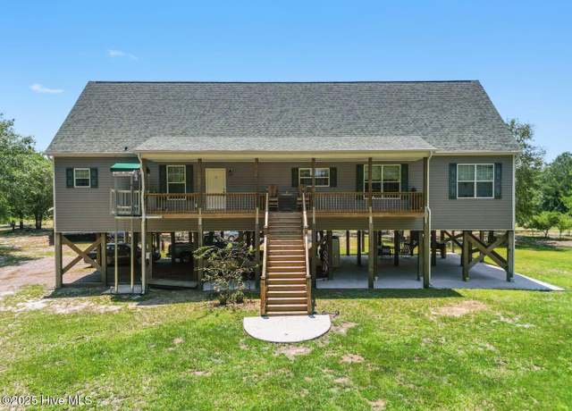 Property at 364 Murray Turner Farm Rd, Burgaw, NC 28425, 3 beds, 2 baths