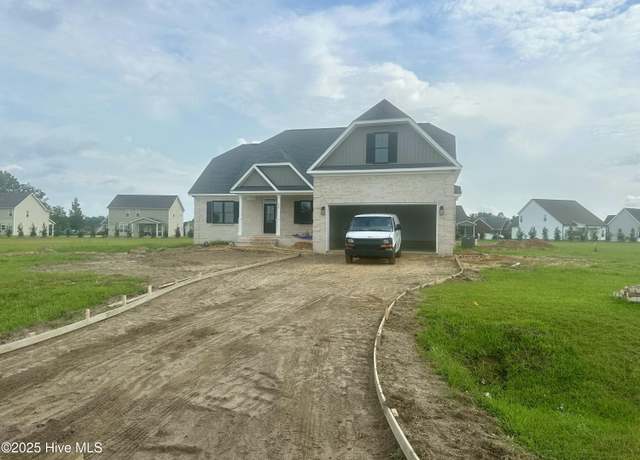 Property at 206 Stonewood Dr, Goldsboro, NC 27530, 3 beds, 2 baths