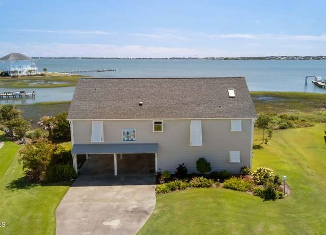 Property at 319 Joan Ct, Beaufort, NC 28516, 3 beds, 2.5 baths