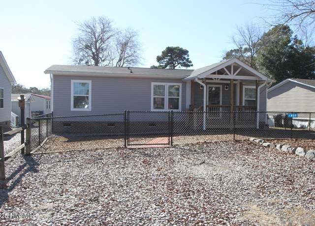 Property at 1937 Estate St SW, Supply, NC 28462, 3 beds, 2 baths