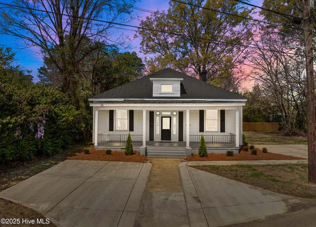 Property at 313 Railroad St E, Wilson, NC 27893, 4 beds, 3 baths