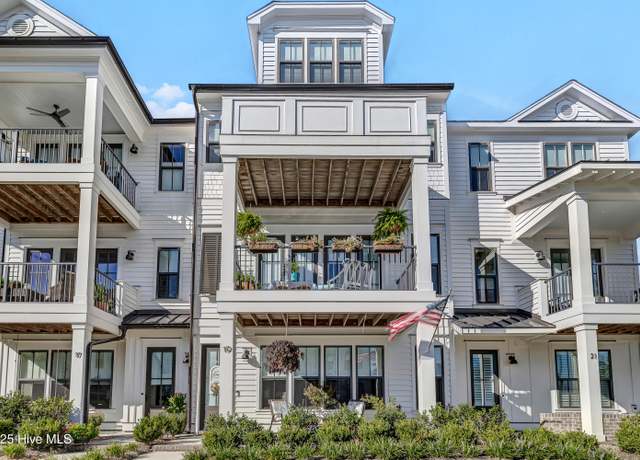 Property at 19 Hobie, Wilmington, NC 28412, 4 beds, 4.5 baths