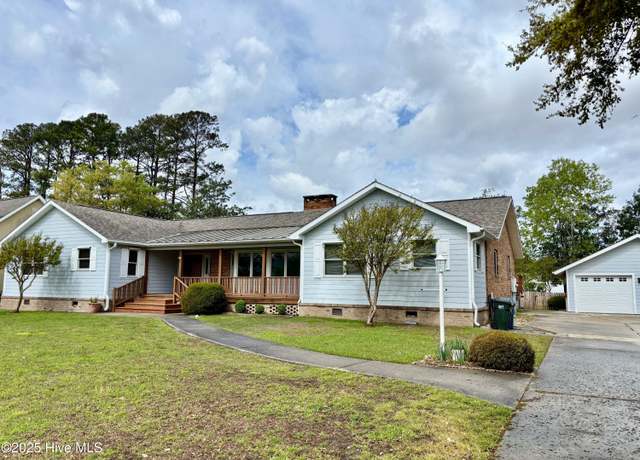 Property at 1109 Neuse Dr, Oriental, NC 28571, 4 beds, 3 baths