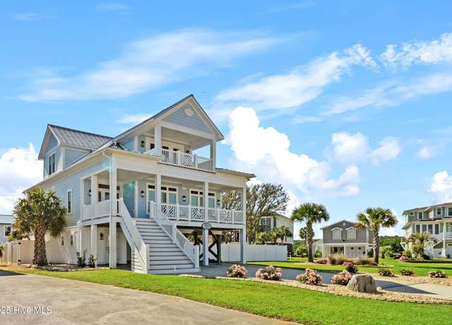 Property at 3604 W Pelican Dr, Oak Island, NC 28465, 4 beds, 3.5 baths