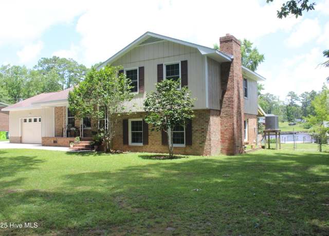 Property at 111 Lakeside Dr, Havelock, NC 28532, 3 beds, 3 baths