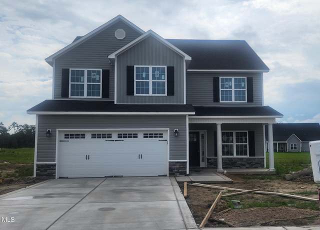 Property at 2028 Bluewater Blvd, New Bern, NC 28562, 4 beds, 2.5 baths