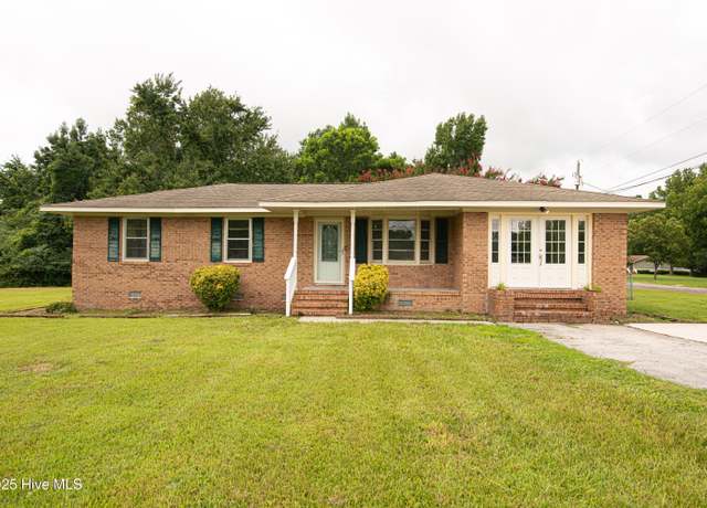 Property at 155 Weatherington Rd, Jacksonville, NC 28546, 3 beds, 2 baths