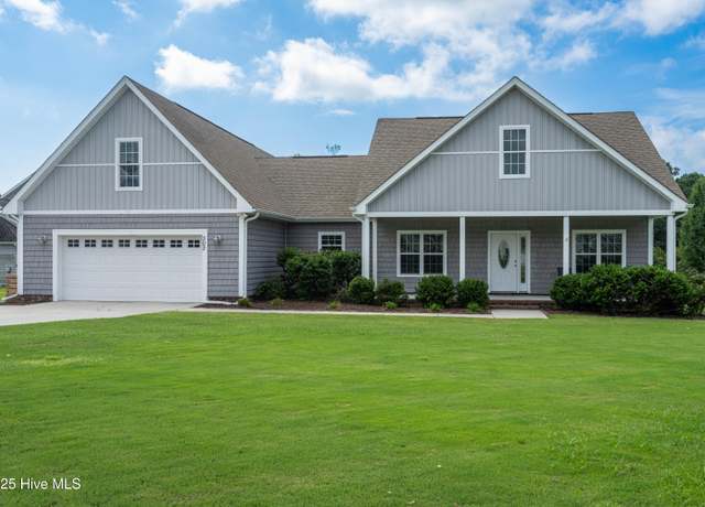 Property at 303 Angelfish Ct, Newport, NC 28570, 3 beds, 2.5 baths