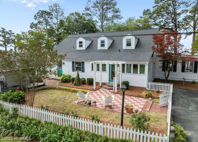 Property at 1339 Bayview Rd, Bath, NC 27808, 3 beds, 2.5 baths
