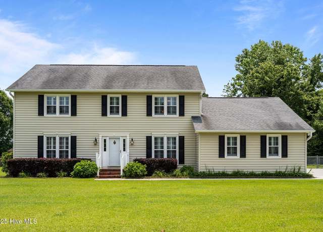 Property at 1210 Madison Ct, Jacksonville, NC 28546, 4 beds, 2.5 baths