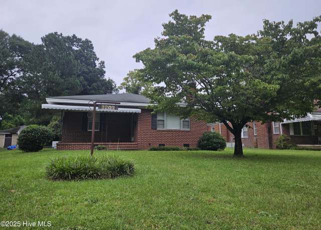 Property at 1209 E Holly St, Goldsboro, NC 27530, 3 beds, 1 bath