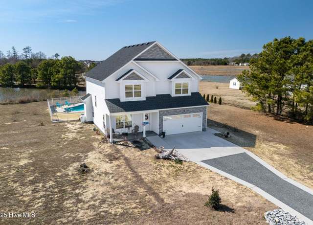 Property at 456 Pointe Vista Dr, Elizabeth City, NC 27909, 4 beds, 2.5 baths