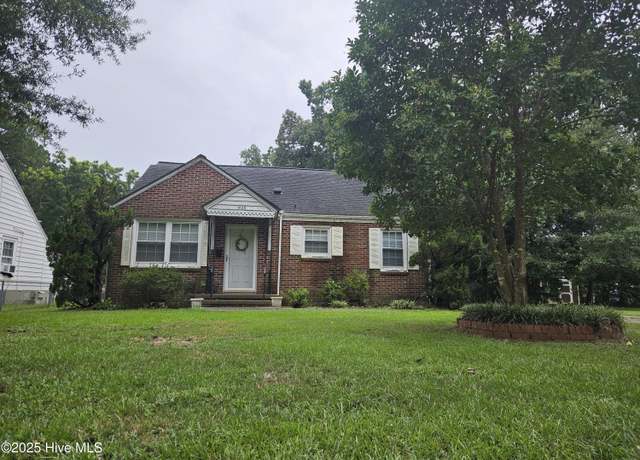 Property at 1406 E Holly St, Goldsboro, NC 27530, 3 beds, 2 baths