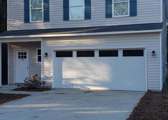 Property at 124 E Camp Kiro Rd, New Bern, NC 28560, 3 beds, 2.5 baths