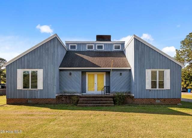 Property at 100 Excaliber Dr, Greenville, NC 27858, 3 beds, 2 baths