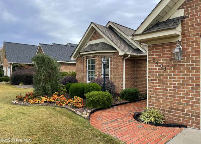 Property at 2403 Brookridge Cir, Greenville, NC 27858, 3 beds, 2 baths