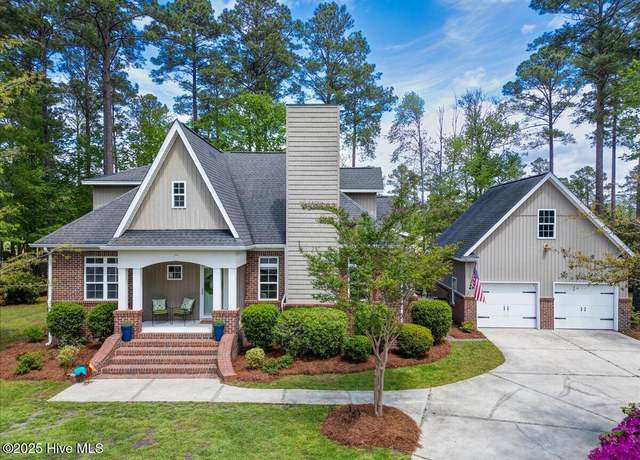 Property at 4003 Auburn Ct, New Bern, NC 28562, 3 beds, 3.5 baths