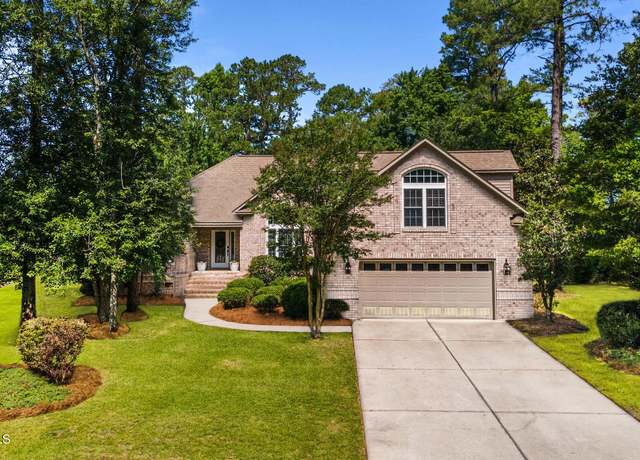 Property at 2019 Royal Pines Dr, New Bern, NC 28560, 3 beds, 3 baths