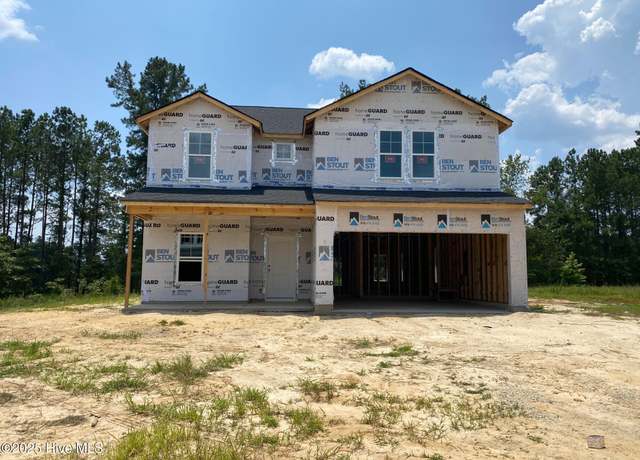 Property at 468 Traveller Way, Raeford, NC 28376, 5 beds, 2.5 baths
