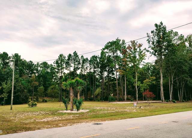 Property at 2325 Caracara Dr, New Bern, NC 28560