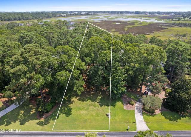 Property at 3229 Beaver Creek Dr SE, Southport, NC 28461