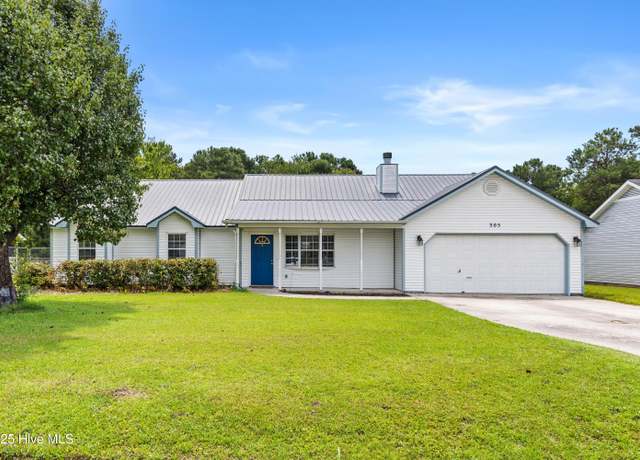 Property at 305 Josie Ct, Hubert, NC 28539, 3 beds, 2 baths