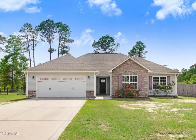 Property at 102 Quail Hollow Dr, Goldsboro, NC 27534, 3 beds, 2 baths