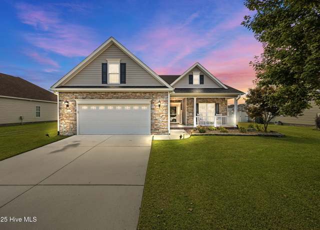 Property at 302 Palisades Way, New Bern, NC 28560, 3 beds, 2 baths