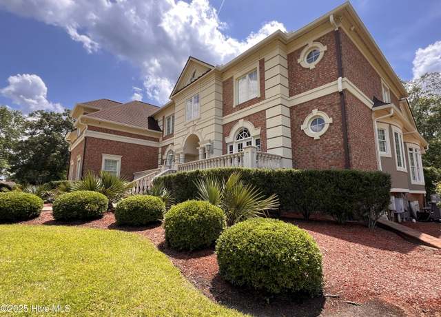 Property at 103 Brigadoon Ct, New Bern, NC 28562, 5 beds, 7.5 baths