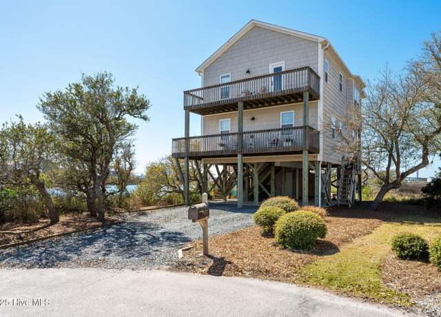 Property at 117 Anchor Dr, Surf City, NC 28445, 4 beds, 3 baths