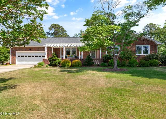 Property at 425 Stonewall Jackson Dr, Wilmington, NC 28412, 3 beds, 2.5 baths