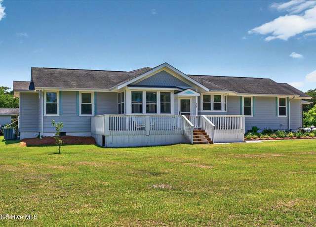 Property at 245 Green Bay Rd NW, Ocean Isle Beach, NC 28469, 3 beds, 2.5 baths