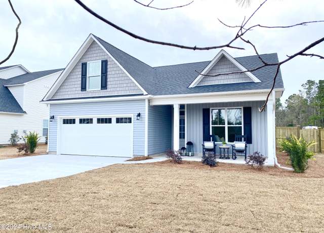 Property at 3973 Pepperberry Ln, Southport, NC 28461, 5 beds, 3 baths