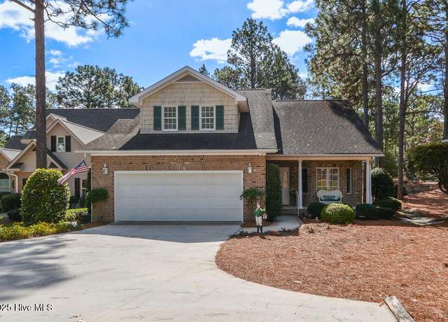 Property at 2 Hunter Ct, Southern Pines, NC 28387, 4 beds, 2.5 baths