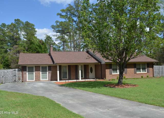 Property at 105 E Lariat Ln, Havelock, NC 28532, 4 beds, 2 baths