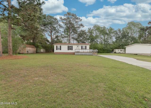 Property at 125 Woodbrook Dr, Midway Park, NC 28544, 3 beds, 1.5 baths