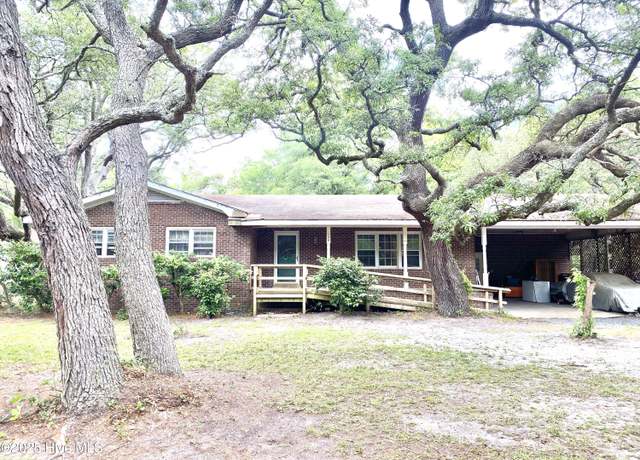 Property at 129 Cape Fear Dr, Southport, NC 28461, 3 beds, 2 baths
