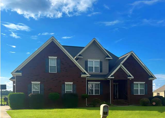 Property at 102 Atsur Pl, Goldsboro, NC 27534, 4 beds, 3 baths