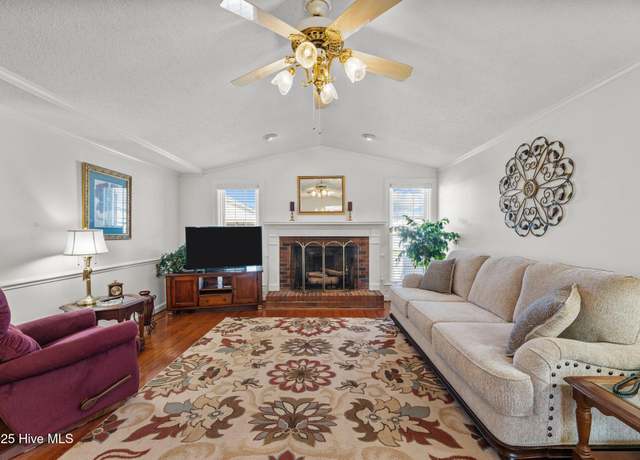 Property at 437 E Kornegay St, Dover, NC 28526, 4 beds, 2 baths
