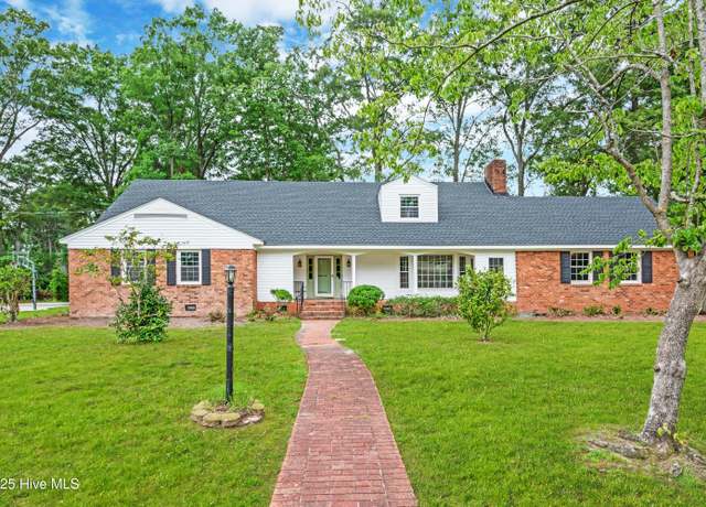 Property at 306 Granville Dr, Greenville, NC 27858, 5 beds, 4 baths