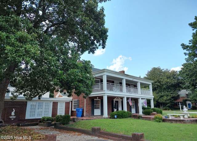 Property at 300 Moye Ave NW, Wilson, NC 27893, 4 beds, 2 baths