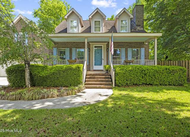 Property at 304 Meridian Way, Sneads Ferry, NC 28460, 3 beds, 2.5 baths